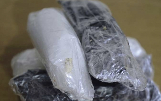 Polda Riau Amankan 1 Kg Sabu Asal Malaysia, Pelaku Diupah Rp50 Juta