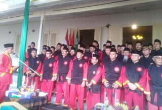 Ketum Pimpinan Pusat Tapak Suci Putera Muhammadiyah Lantik Mursini Sebagai Pendekar Madya