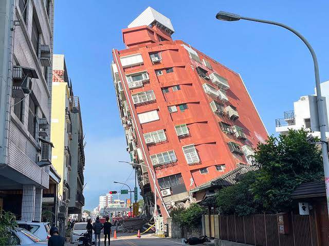 Taiwan Dilanda Gempa, 3 Orang Tewas Puluhan Lainnya Terperangkap