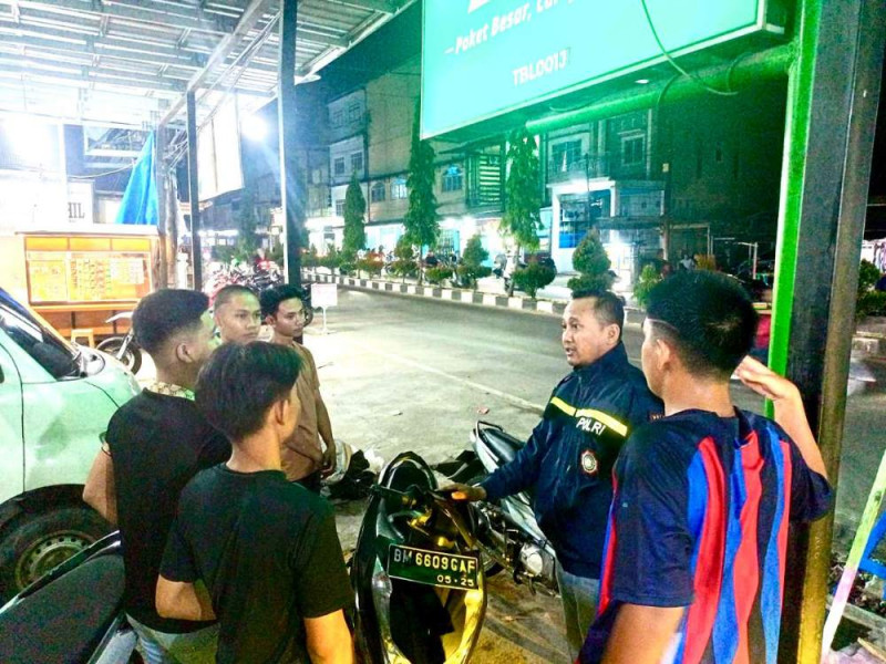 Patroli Malam Hari, Polsek Tembilahan Hulu Jaga Situasi Kondusif Pilkada 2024