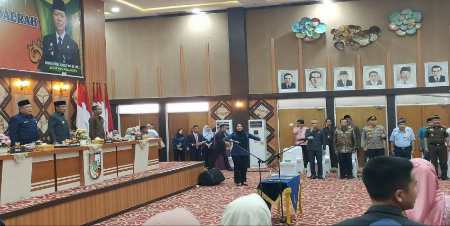 Mantan Wako Pekanbaru Hadiri Pelantikan Indra Pomi Jadi Sekda Definitif