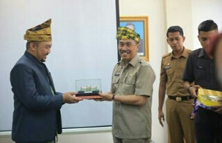 Siak Gesa Kota Kembar Dengan Melaka dan Trengganu