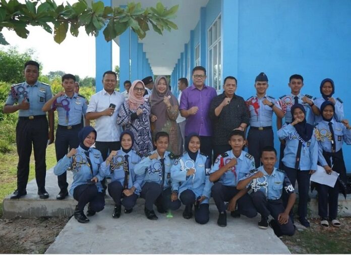 Kunjungan ke SMKN 2 Penerbangan Bukit Batu, Komisi V DPRD Riau Terima Usulan