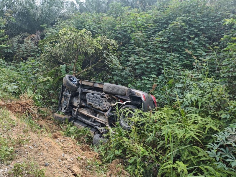 Kejar-kejaran Dramatis, Mobil Terbalik Warnai Penangkapan Pengedar Sabu di Rohil