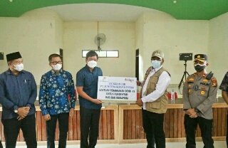 PT Sumatra Global Energi Serahkan Bantuan Masker ke Pemkab Siak