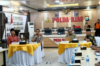 Gandeng Pakar dari UNRI & UIN Suska, Kapolda Riau Diskusi Karhutla 2020