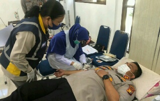 Dalam Rangka Hari Bhayangkara Ke 75, Polres Siak Gelar Donor Darah