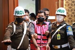 Kasus Dugaan Tipikor Impor Besi, Kejakgung RI Jebloskan Manager PT. Meraseti Logistik Indonesia ke Tahanan