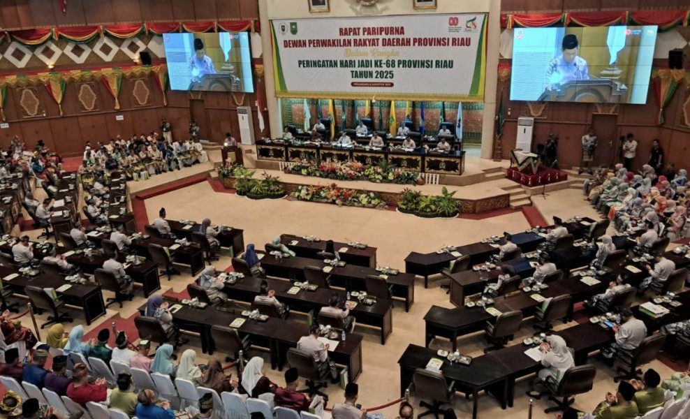 DPRD Riau Gelar Rapat Paripurna Peringatan Hari Jadi ke-68 Provinsi Riau Tahun 2025