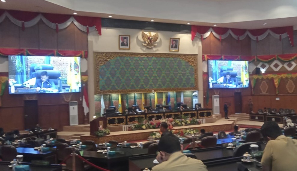 Imustiar Resmi Gantikan Nalladia Ayu Rokan sebagai Ketua Fraksi Golkar DPRD Riau