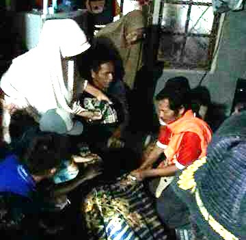 Isak Tangis Keluarga Pecah Saat Janazah Deni Deswati Ditemukan