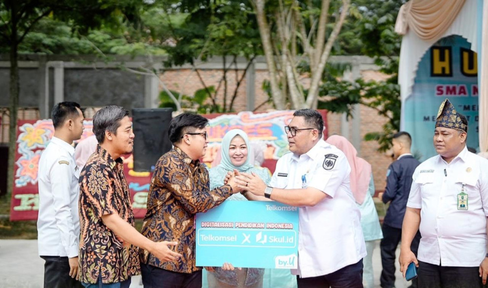 Telkomsel Hadirkan Skul.id di SMA N 3 Pekanbaru  Platform Digital Praktis untuk Kebutuhan Proses Belajar