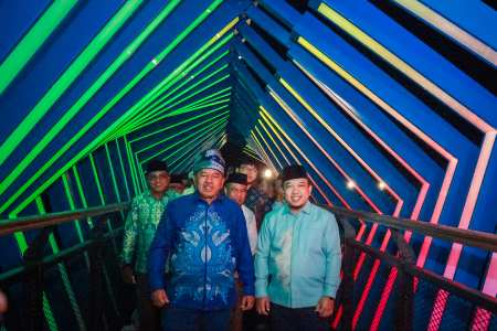 Kapasitas Pengunjung Berada di Atas Skywalk Tengku Buwang Asmara Maksimal 50 Orang