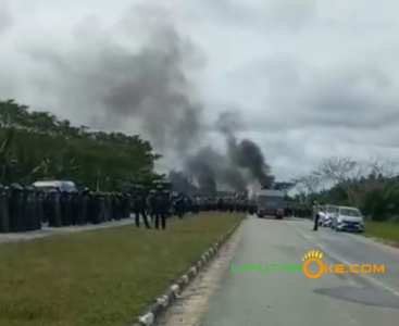Eksekusi Lahan di Siak Riau Berlangsung Panas, Sejumlah Massa Diamankan Perugas