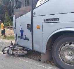 Bus RAPI Tabrak Pemotor dari Belakang, Korban Alami Luka Berat