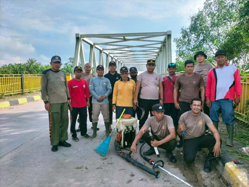 Cooling System, Polsek Sabak Auh Gotong Royong Bersama Masyarakat Kampung Belading