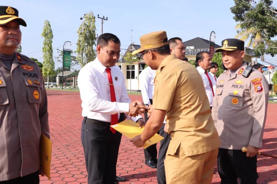 Bongkar Penyelundupan Narkoba 79 Kg Lebih, 10 Personel Polres Rohil Diberi Penghargaan