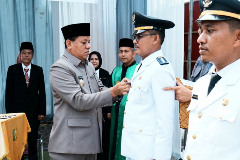 Bupati Suhardiman  Lantik Pejabat Strategis, Termasuk Camat Singingi dan Singingi Hilir