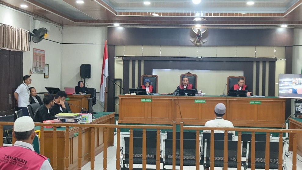 Rugikan Negara Rp1,3 Miliar, Kades dan Sekdes Kelumpang Inhil Dituntut 5 dan 4 Tahun Penjara