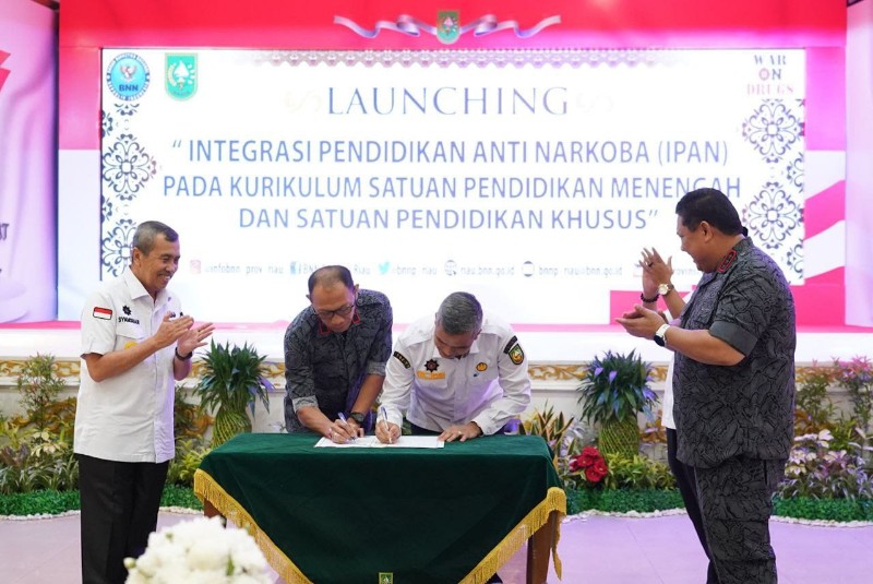 Bentengi Generasi Muda, Gubri dan Kepala BNN RI Launching Integrasi Pendidikan Anti Narkoba