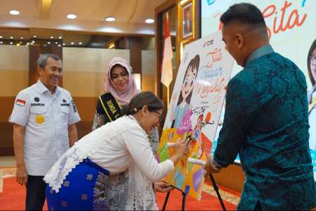 Alhamdulillah, Buku Pertama Bunda Literasi Riau Sah Diluncurkan