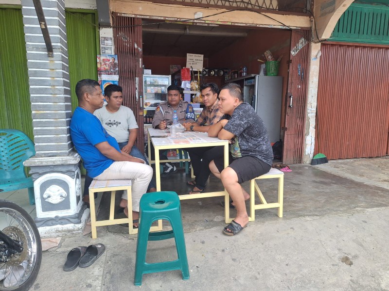 Sambangi Dusun Pasar Muara Rumbai, Polsek Rambah Hilir Pastikan Jajarannya Netral