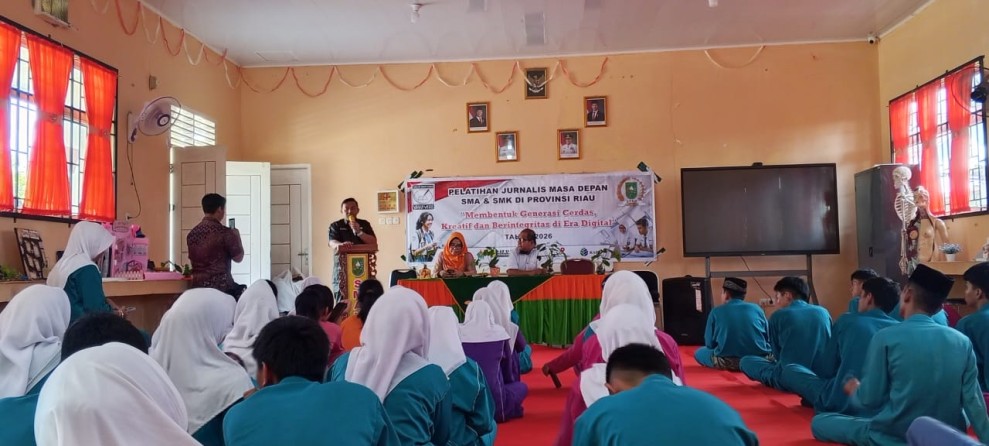 Sumardany Ajak Pelajar SMAN 16 Pekanbaru Promosikan Riau Lewat Karya Jurnalistik