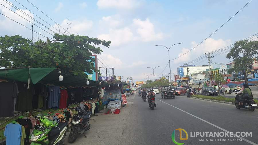 Bahu Jalan Soebrantas Panam Akan Ditertibkan, Begini Respon Para PKL