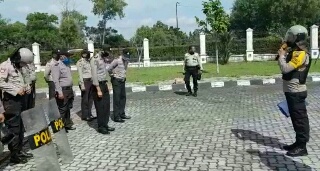 Sat Sabhara Polresta Pekanbaru Gelar Latihan Dalmas Menghadapi Pemilukada 2020 