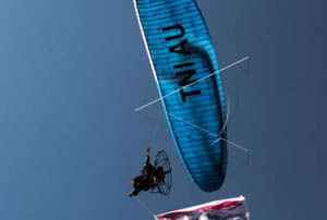 Personel TNI-AU Tampilkan Berbagai Atraksi Di Indonesia Jaya 2017