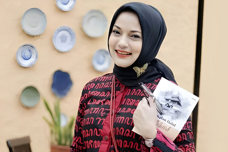 Berita Duka, Artis Senior dan Politikus  Marissa Haque Meninggal Dunia