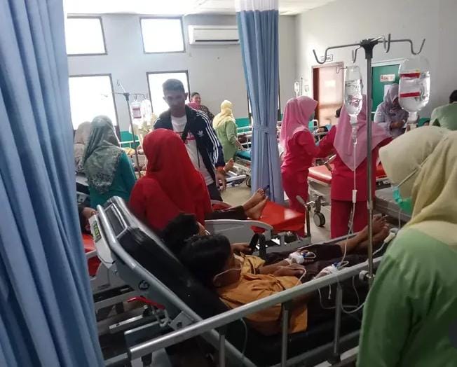 Konsumsi Bakso MBG, Puluhan Siswa SDN 13 Dumai Diduga Keracunan