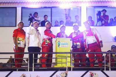 Di Hadapan Ribuan Warga Gubernur Syamsuar Apresiasi Pembukaan Porprov X Riau