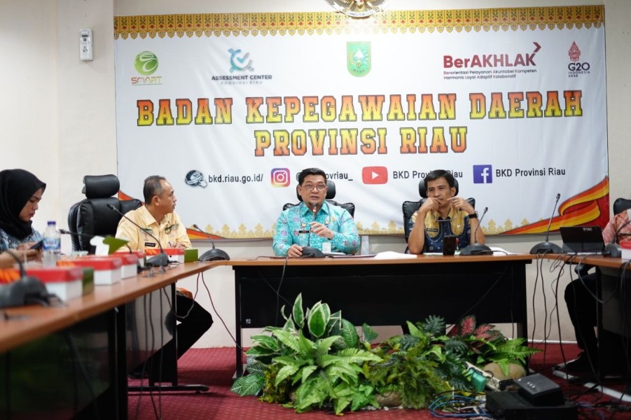 Sekda Riau Tinjau BKD, Dorong Layanan Digital untuk 30 Ribu ASN dan Optimalisasi PAD