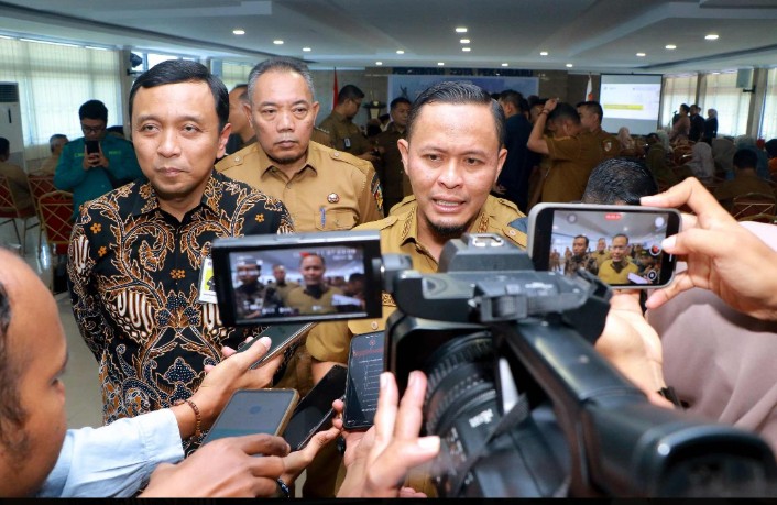 Pemko Pekanbaru Bentuk Pasukan LESTARI, 10 Orang per Kecamatan Jaga Kebersihan