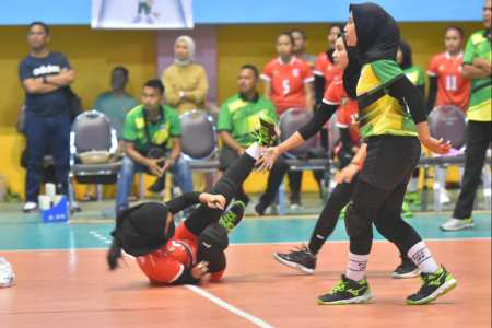 Tim Voli Putri Kampar Raih Medali Emas Setelah Kandaskan Pekanbaru Tiga Set Tanpa Balas