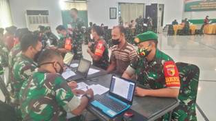 Prajurit dan PNS Kodim Surabaya Utara Ikut Vaksin Booster