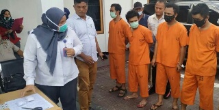 Polda Riau Musnahkan 2 kg Sabu Hasil Kejahatan