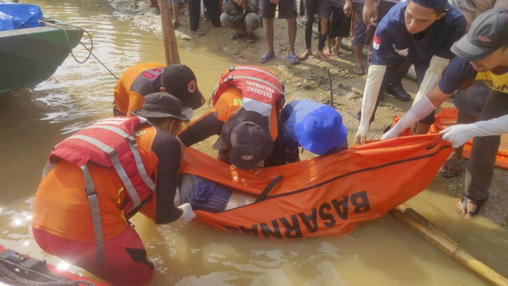 Tim SAR Berhasil Temukan Nelayan Tenggelam di Sungai Indragiri Rengat