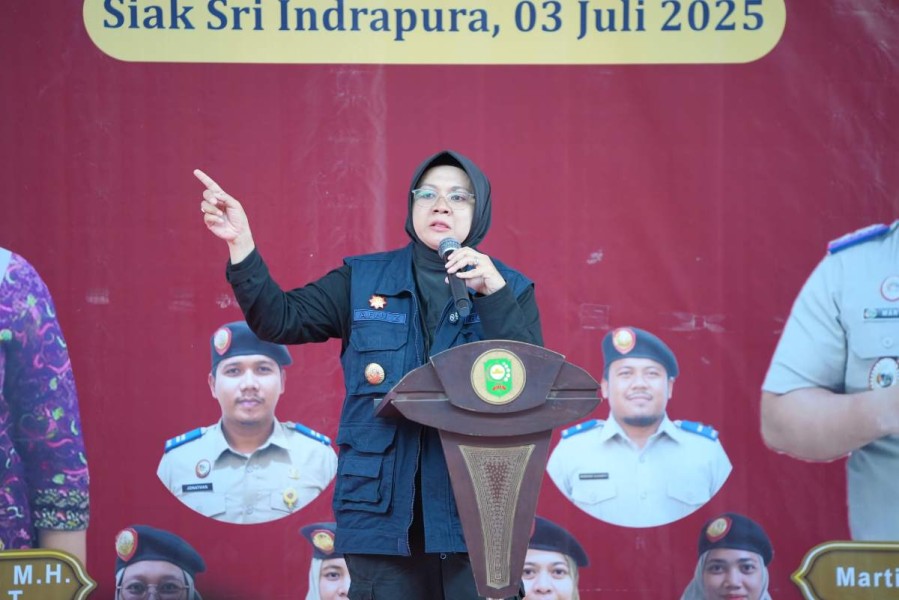 Suasana Haru Pisah Sambut, Afni: Tolong Masyarakat Kami Pak, Ada Konflik Lahan