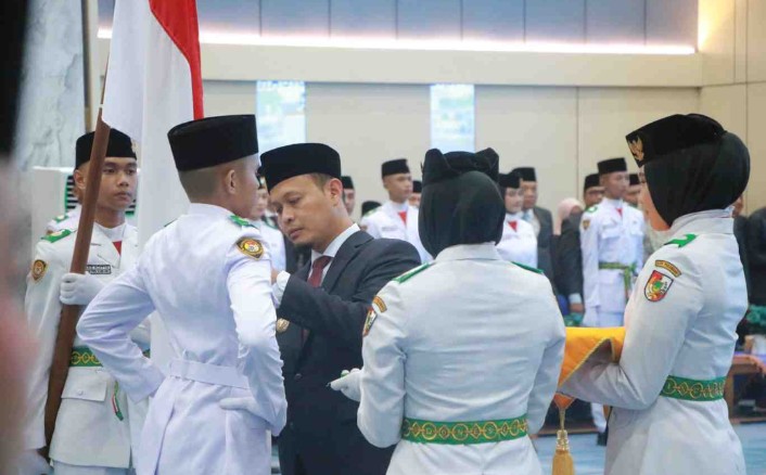40 Paskibraka Kota Pekanbaru Resmi Dikukuhkan Wali Kota Agung Nugroho
