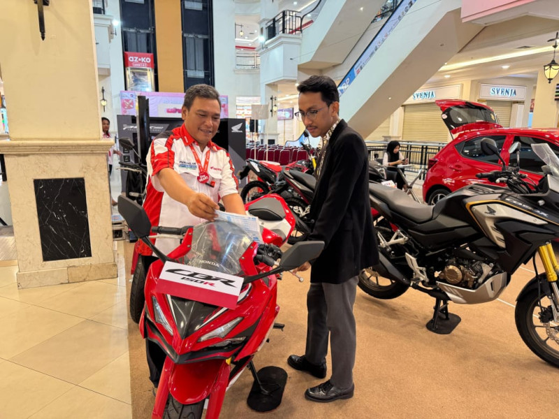 Ratusan Pengunjung Ramaikan Pameran Honda Sport MotoShow