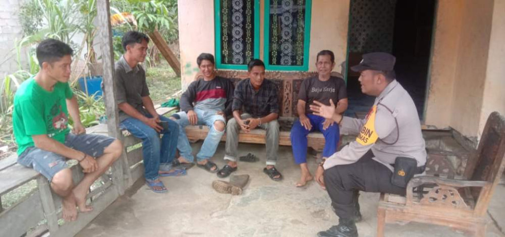 Polsek Tembilahan Hulu Minta Warga Desa Sialang Panjang Tidak Terprovokasi Berita Hoax Pilkada