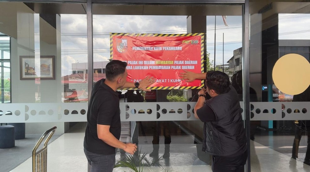 Diduga Tak Taat Pajak, Pemko Pekanbaru Kembali Segel Tempat Usaha