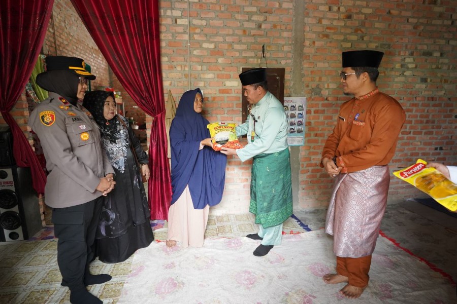 Pemerintah Kabupaten Siak Gelar Kegiatan 'Jumat Bersedekah' Semarakkan HUT Siak ke-26