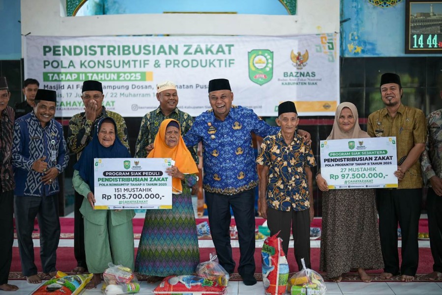 Wabup Siak-Baznas Salurkan Zakat Tahap II 2025