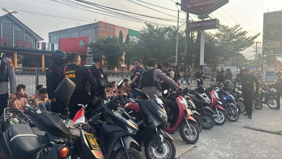 Patroli Asmara Subuh di Pekanbaru, 43 Motor Knalpot Brong dan 62 Remaja Diamankan