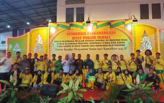 Serahkan Bonus untuk Atlet dan Pelatih, Ini Catatan Pj Muflihun Untuk Peningkatan Prestasi Atlet ke Depan   