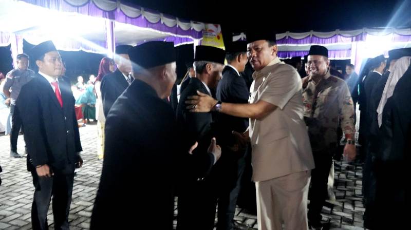 Lantik Pejabat Eselon IV dan Kepsek, Ini Pesan Bupati Shardiman Amby