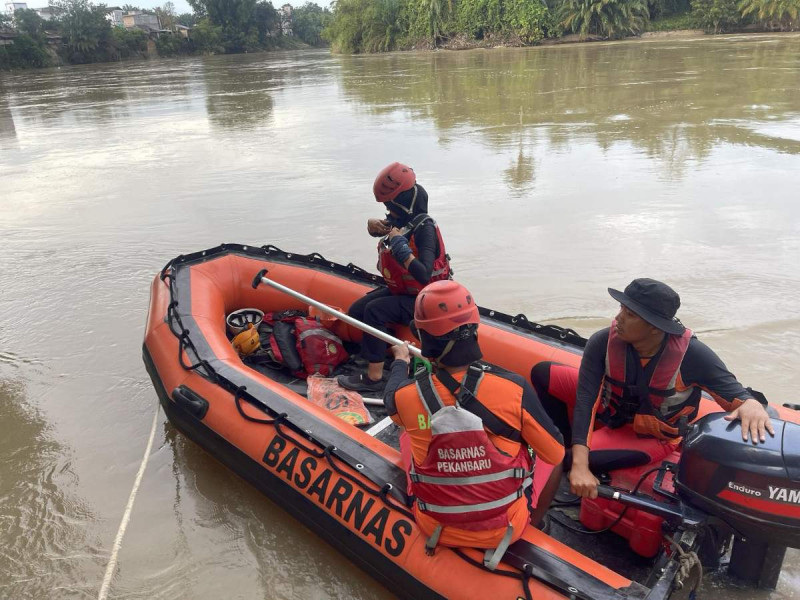 Terpeleset Saat Bermain di Tepi Sungai, Bocah 2 Tahun Hilang Tenggelam